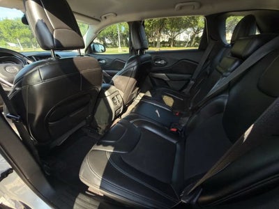 2019 Jeep Cherokee Altitude Sport Utility 4D