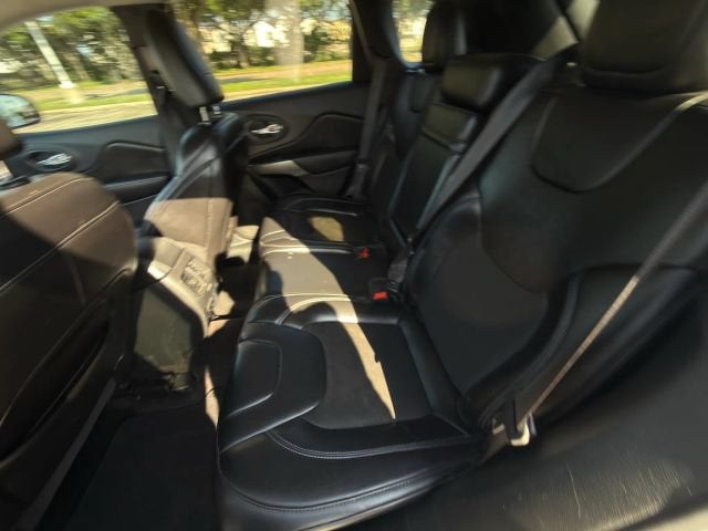 2019 Jeep Cherokee Altitude Sport Utility 4D