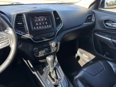 2019 Jeep Cherokee Altitude Sport Utility 4D