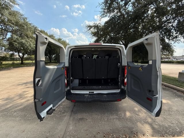 2018 Ford Transit Passenger Wagon XLT w/Low Roof w/Sliding Side Door Van 3D