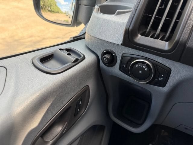 2018 Ford Transit Passenger Wagon XLT w/Low Roof w/Sliding Side Door Van 3D