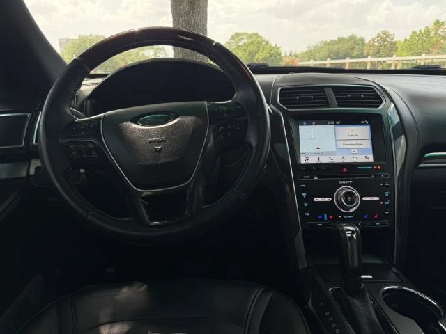 2017 Ford Explorer Platinum