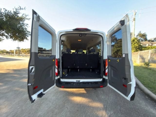 2020 Ford Transit Passenger Wagon XLT w/Medium Roof Van 3D