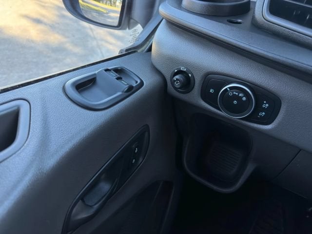2020 Ford Transit Passenger Wagon XLT w/Medium Roof Van 3D