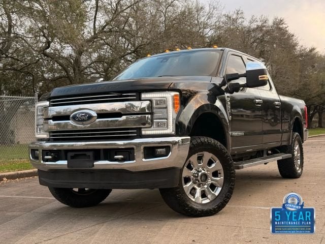 2018 Ford Super Duty F-250 SRW Lariat Pickup 4D 6 3/4 ft