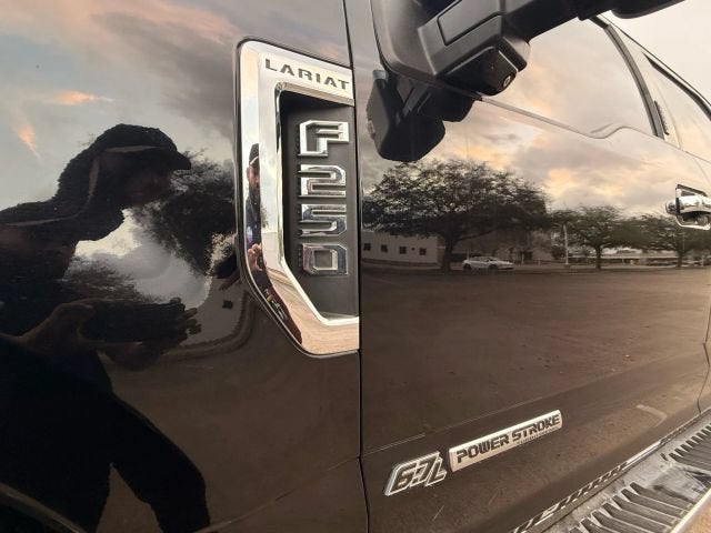 2018 Ford Super Duty F-250 SRW Lariat Pickup 4D 6 3/4 ft