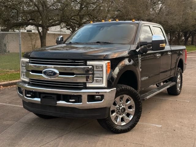 2018 Ford Super Duty F-250 SRW Lariat Pickup 4D 6 3/4 ft
