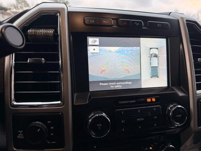 2018 Ford Super Duty F-250 SRW Lariat Pickup 4D 6 3/4 ft