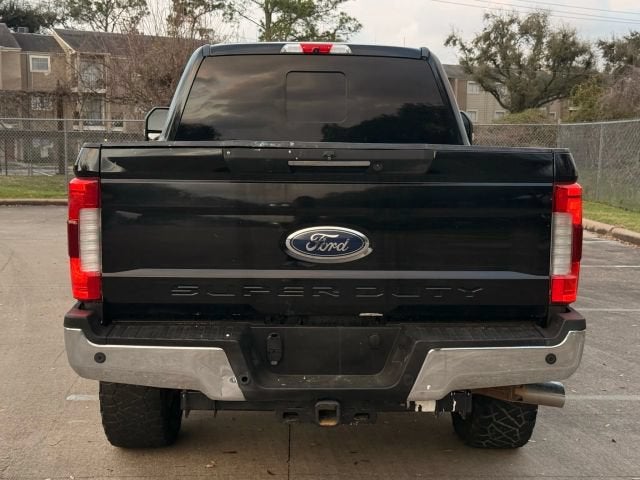 2018 Ford Super Duty F-250 SRW Lariat Pickup 4D 6 3/4 ft