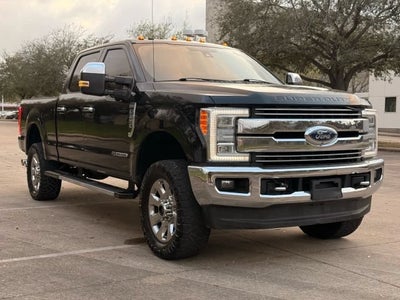 2018 Ford Super Duty F-250 SRW Lariat Pickup 4D 6 3/4 ft