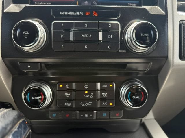 2015 Ford F-150 Lariat Pickup 4D 5 1/2 ft