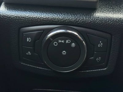 2015 Ford F-150 Lariat Pickup 4D 5 1/2 ft
