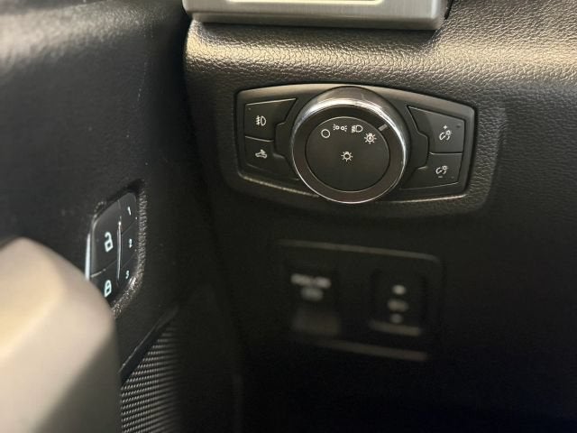 2018 Ford F-150 Platinum Pickup 4D 5 1/2 ft