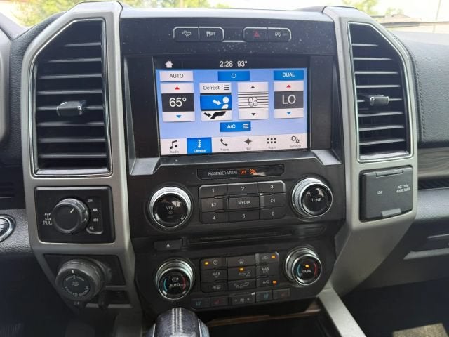 2017 Ford F-150 Lariat Pickup 4D 5 1/2 ft