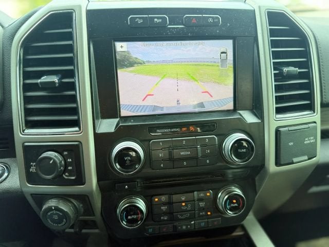 2017 Ford F-150 Lariat Pickup 4D 5 1/2 ft