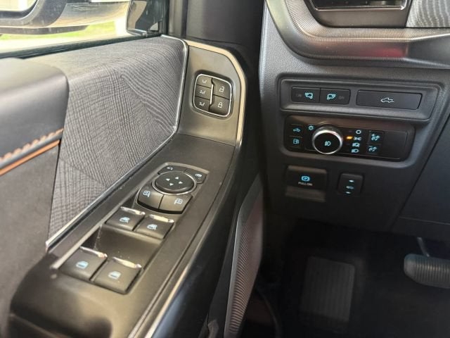 2023 Ford F-150 Platinum Pickup 4D 5 1/2 ft