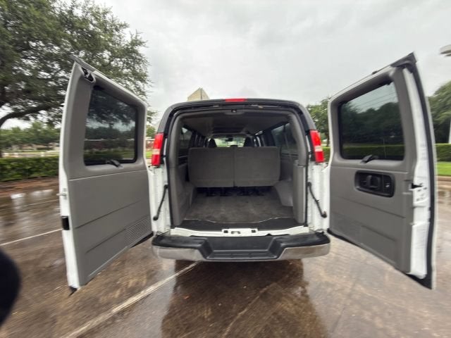 2019 Chevrolet Express Passenger LT
