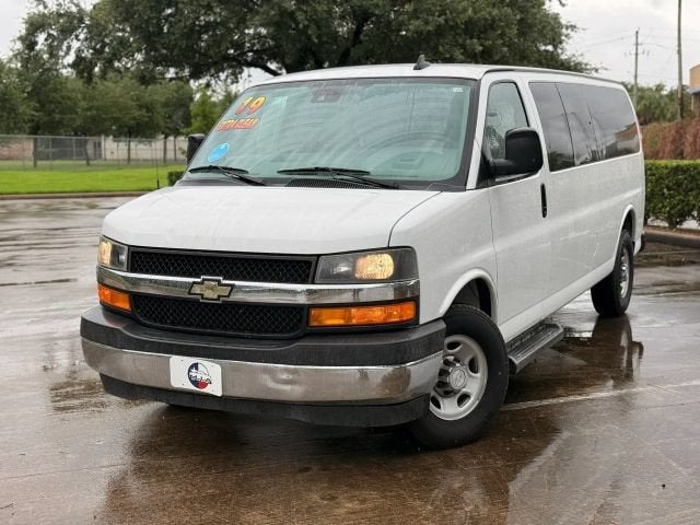 2019 Chevrolet Express Passenger LT