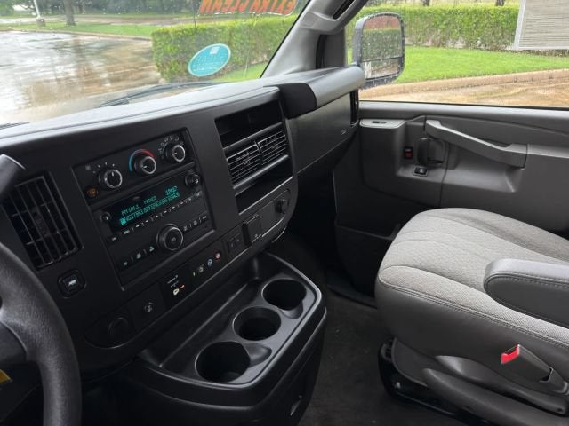 2019 Chevrolet Express Passenger LT