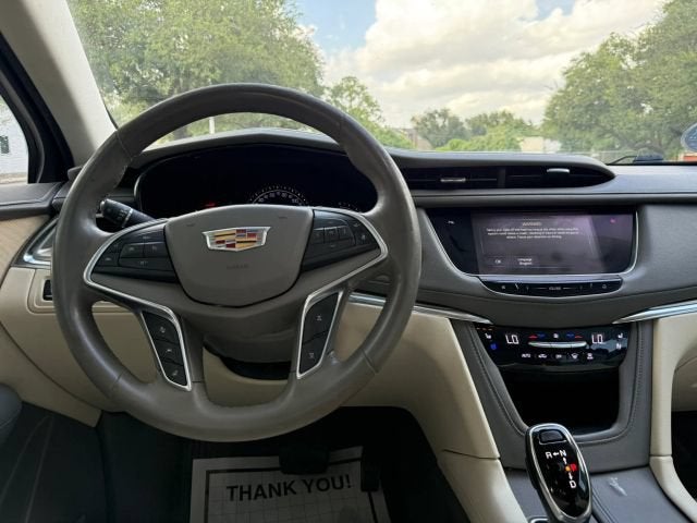 2017 Cadillac XT5 Premium Luxury FWD