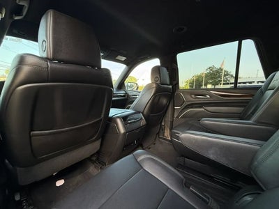 2022 Cadillac Escalade Luxury