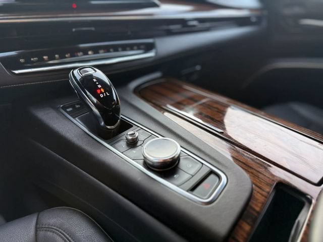 2022 Cadillac Escalade Luxury