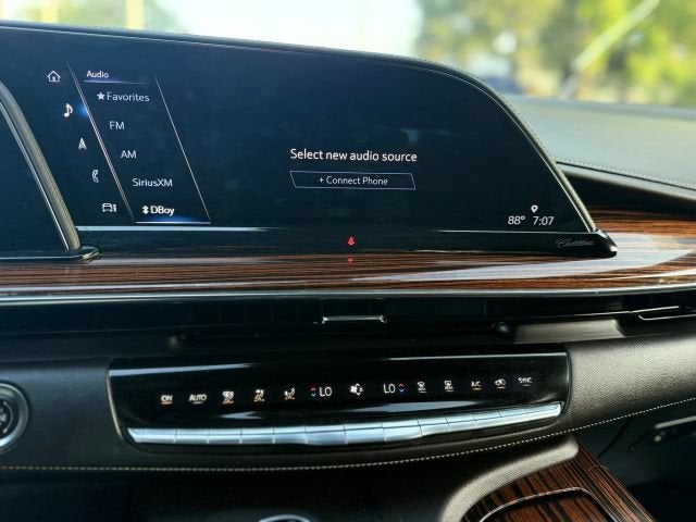 2022 Cadillac Escalade Luxury