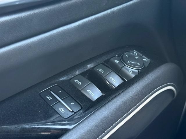 2022 Cadillac Escalade Luxury