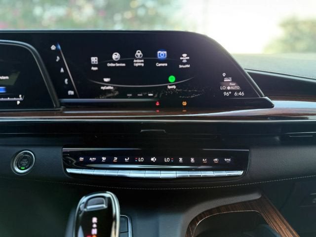 2021 Cadillac Escalade ESV Luxury