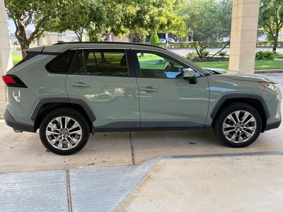 2019 Toyota RAV4 XLE Premium