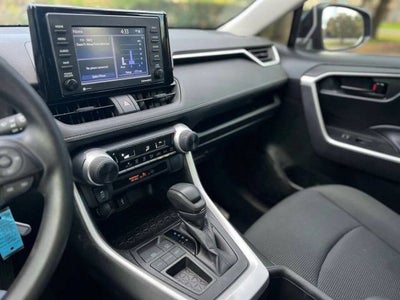 2022 Toyota RAV4 LE