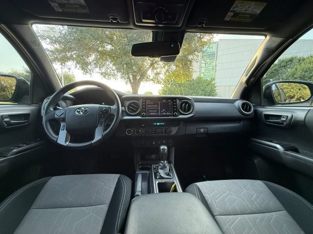 2022 Toyota Tacoma 4WD TRD Off-Road Pickup 4D 5 ft