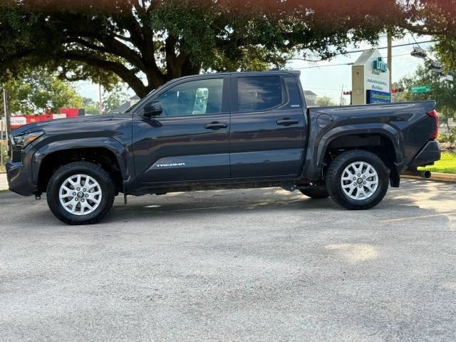 2024 Toyota Tacoma 4WD SR5 Pickup 4D 5 ft