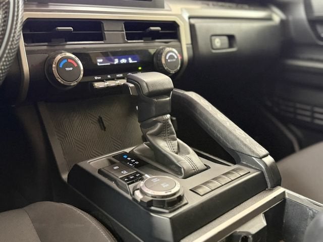 2024 Toyota Tacoma 4WD SR5 Pickup 4D 5 ft