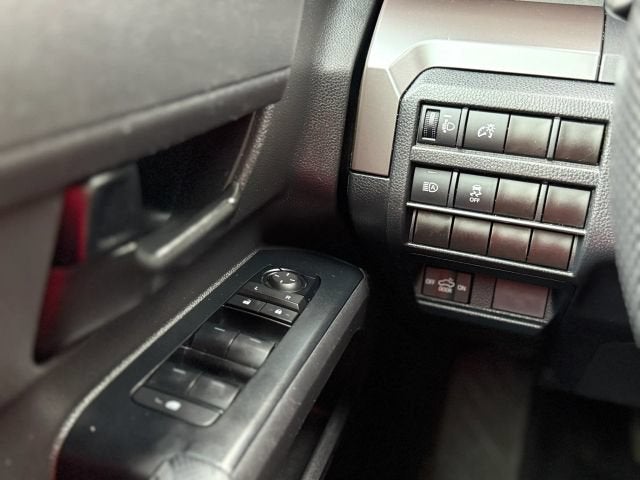 2024 Toyota Tacoma 4WD SR5 Pickup 4D 5 ft