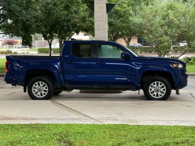 2024 Toyota Tacoma 4WD SR5 Pickup 4D 5 ft