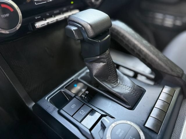 2024 Toyota Tacoma 4WD SR5 Pickup 4D 5 ft