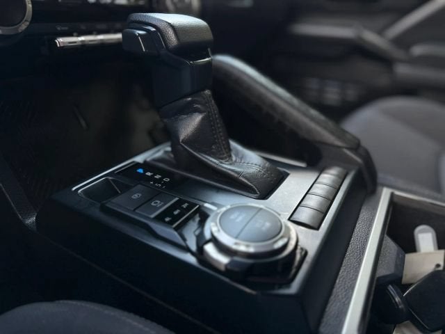 2024 Toyota Tacoma 4WD SR5 Pickup 4D 5 ft