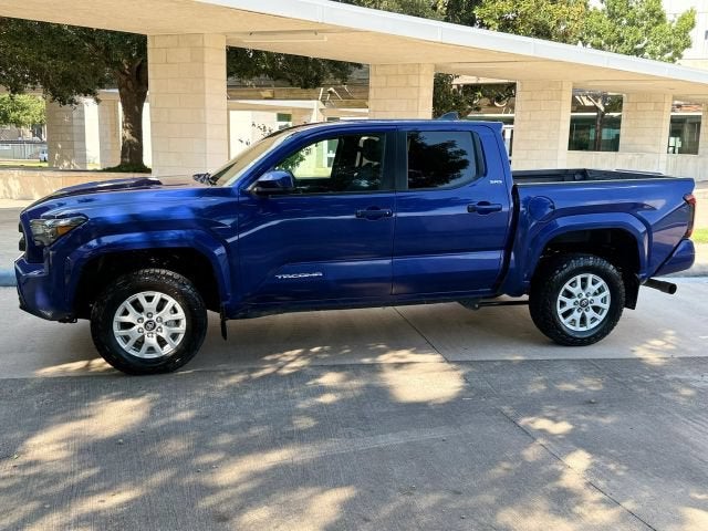 2024 Toyota Tacoma 4WD SR5 Pickup 4D 5 ft