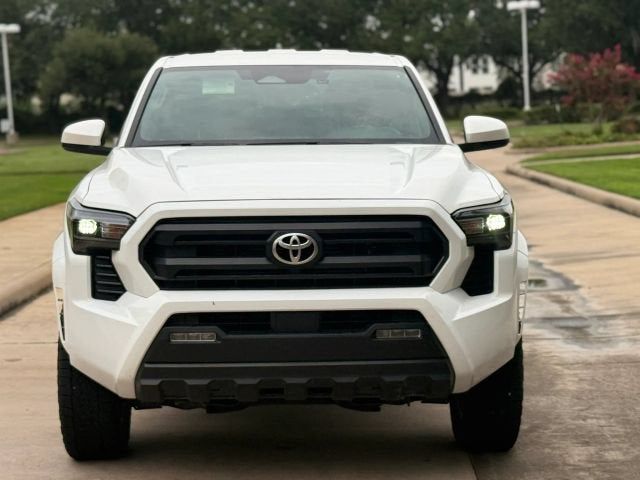 2024 Toyota Tacoma 4WD SR5 Pickup 4D 5 ft
