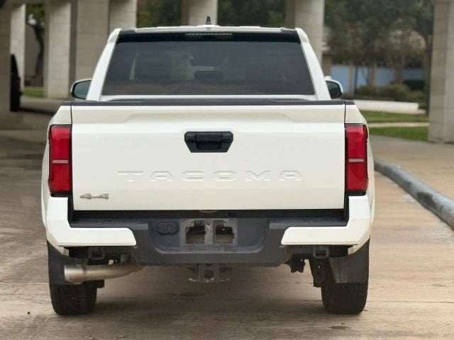 2024 Toyota Tacoma 4WD SR5 Pickup 4D 5 ft