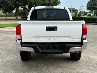 2022 Toyota Tacoma 2WD SR5 Pickup 4D 5 ft