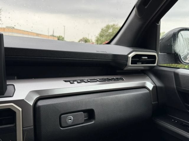 2024 Toyota Tacoma 4WD SR5 Pickup 4D 5 ft