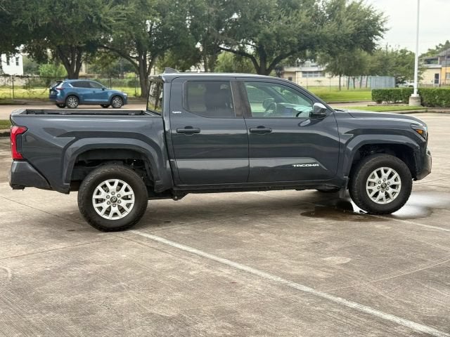2024 Toyota Tacoma 4WD SR5 Pickup 4D 5 ft