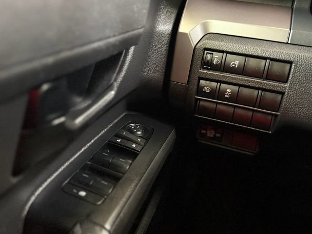 2024 Toyota Tacoma 4WD SR5 Pickup 4D 5 ft