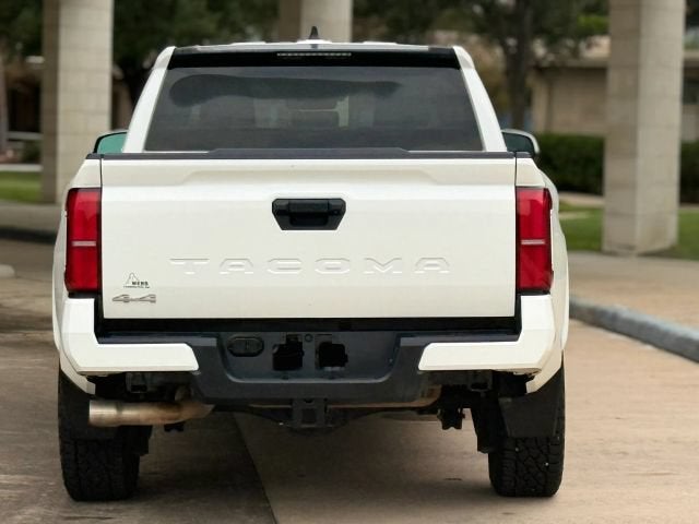 2024 Toyota Tacoma 4WD SR5 Pickup 4D 5 ft