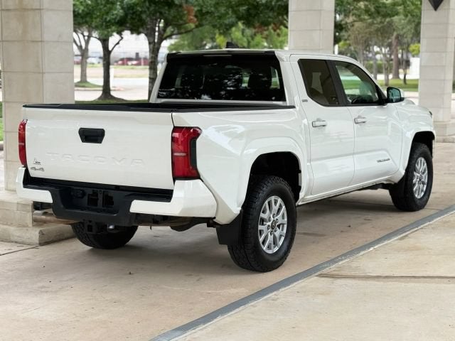 2024 Toyota Tacoma 4WD SR5 Pickup 4D 5 ft