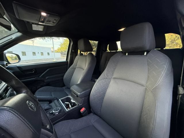 2024 Toyota Tacoma 4WD SR5 Pickup 4D 5 ft