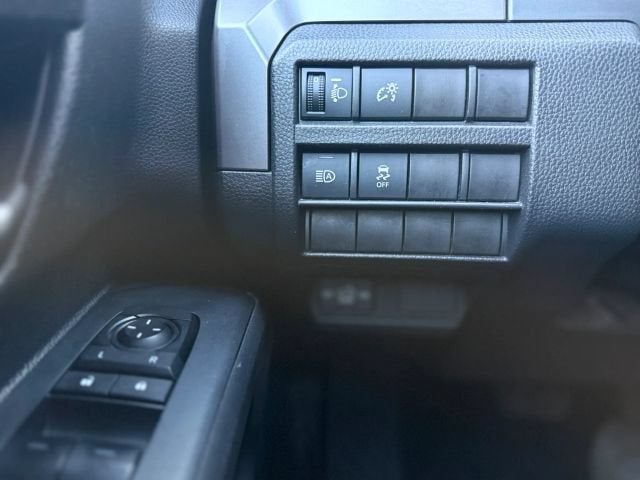 2024 Toyota Tacoma 4WD SR5 Pickup 4D 5 ft