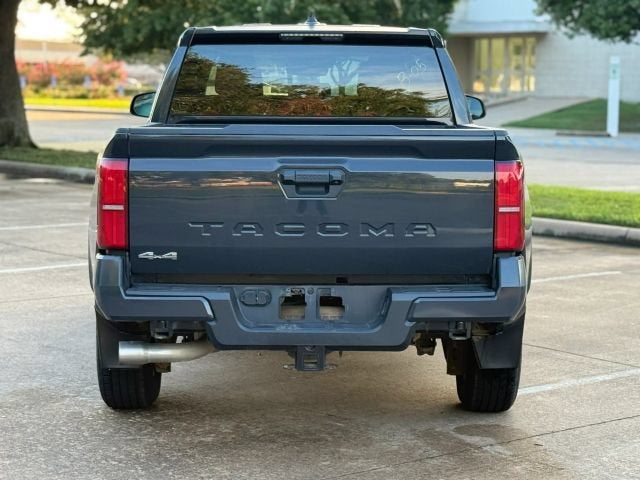 2024 Toyota Tacoma 4WD SR5 Pickup 4D 5 ft